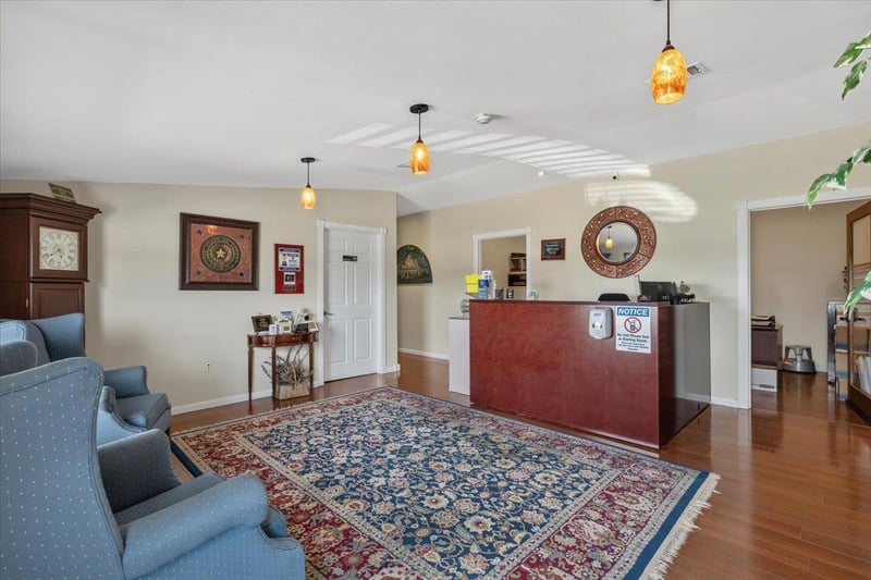 3975 Us 290 #A, Dripping Springs, TX 78620