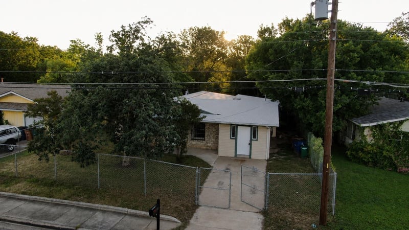1060 Gardner , Austin, TX 78721