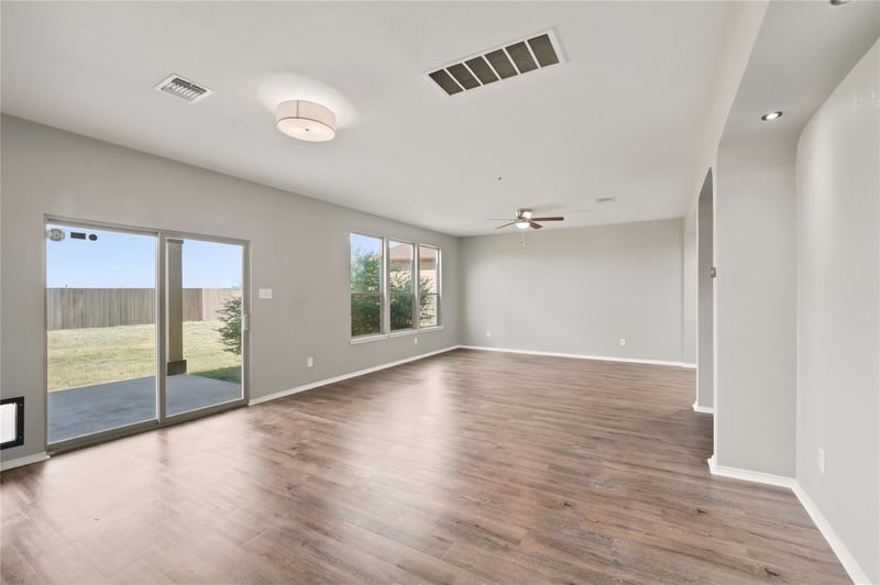 128 Carrington ST, Hutto, TX 78634