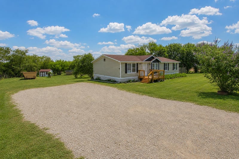 1225 Grandview DR, San Marcos, TX 78666