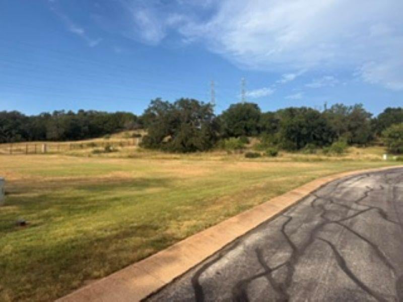 107 James CIR, Horseshoe Bay, TX 78657