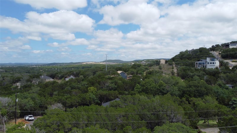 21003 Brewer LN, Lago Vista, TX 78645