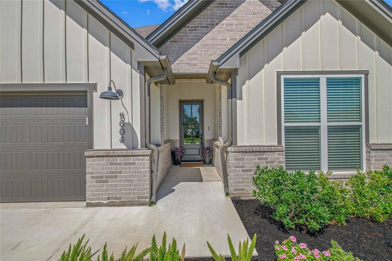 5004 Booth Falls TRL, Bryan, TX 77802