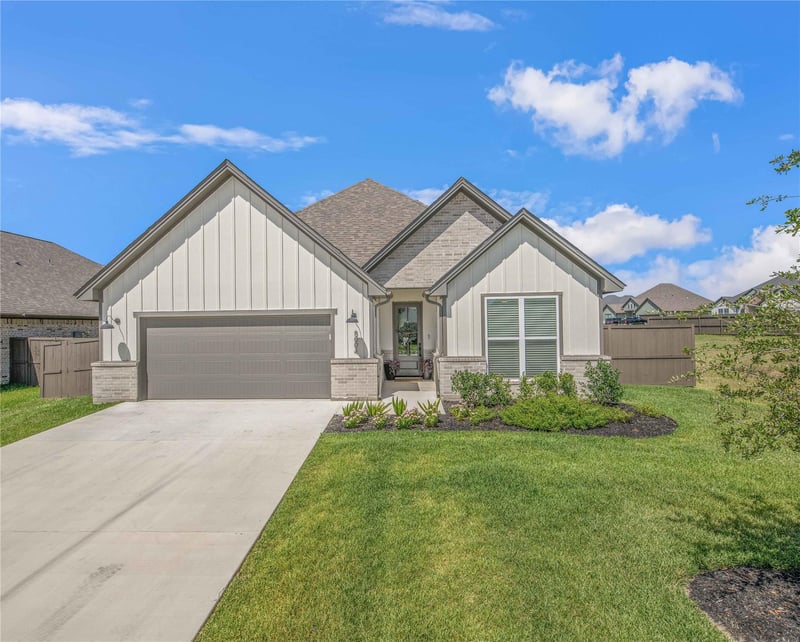 5004 Booth Falls TRL, Bryan, TX 77802