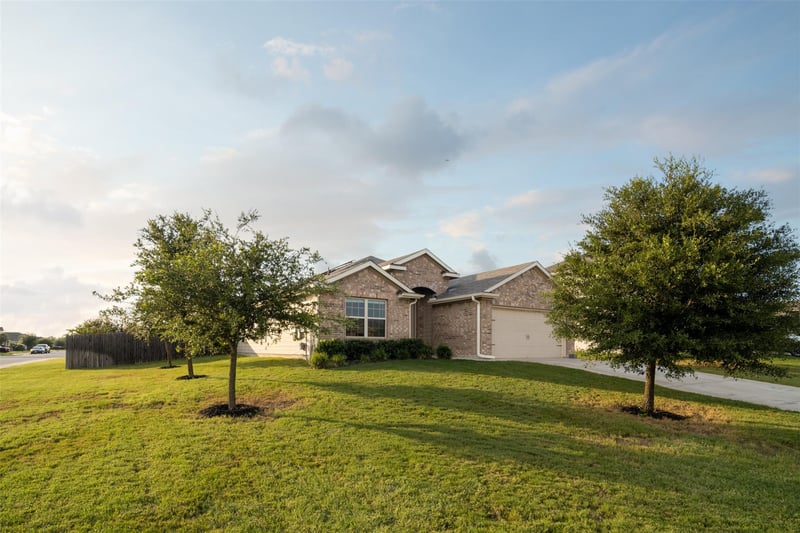 117 Blooming TRL, Kyle, TX 78640