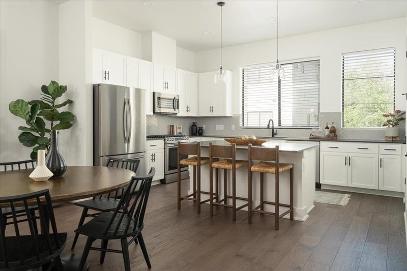3700 Clawson RD #301, Austin, TX 78704