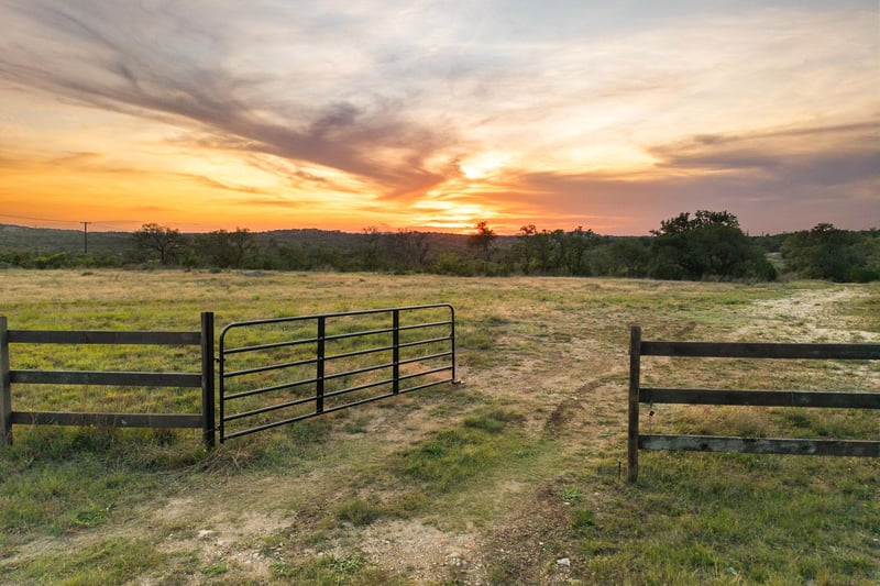 Tract 1 Esperanza Trl, Johnson City, TX 78636