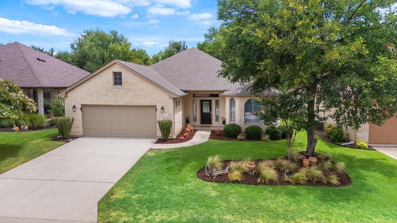 916 Heritage Oaks BND, Georgetown, TX 78633