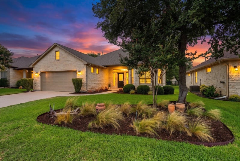 916 Heritage Oaks BND, Georgetown, TX 78633