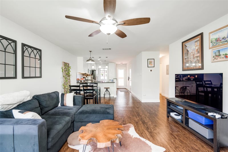 2215 Post RD #2076, Austin, TX 78704