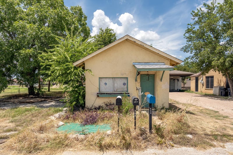 305 Main ST, Florence, TX 76527