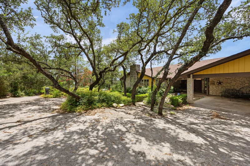 468 Spiller LN, West Lake Hills, TX 78746