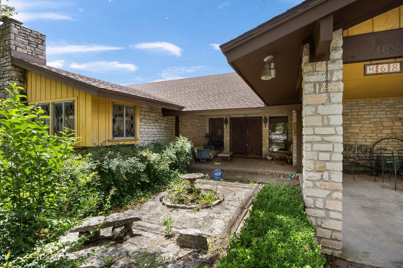 468 Spiller LN, West Lake Hills, TX 78746