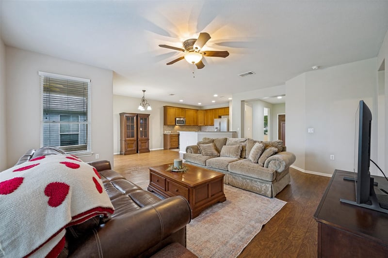 122 Prairie Creek TRL, Georgetown, TX 78633