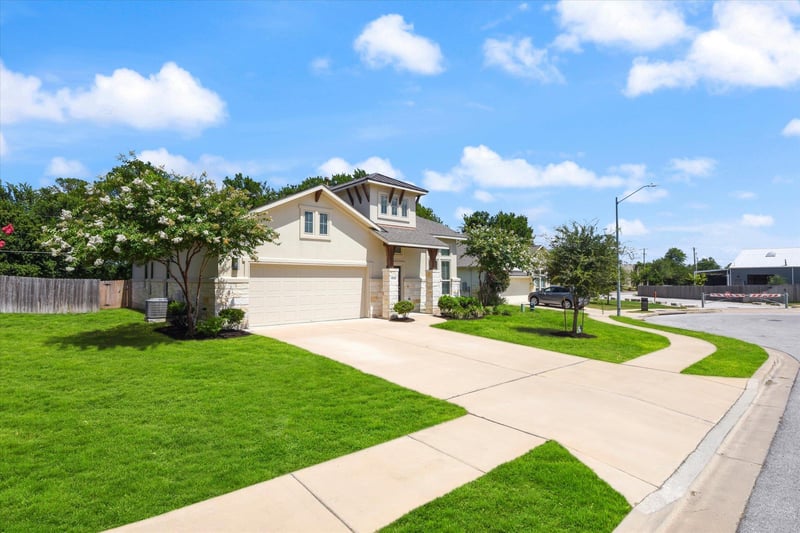 924 Centerra Hills CIR, Round Rock, TX 78665