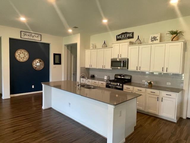 117 Skylark LN, Hutto, TX 78634