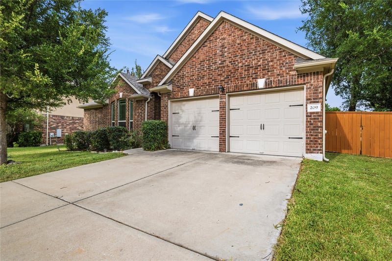 209 Monahans DR, Georgetown, TX 78628