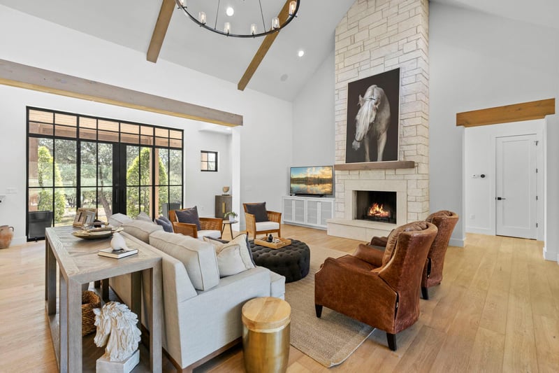 1408 Likeness RD, Spicewood, TX 78669