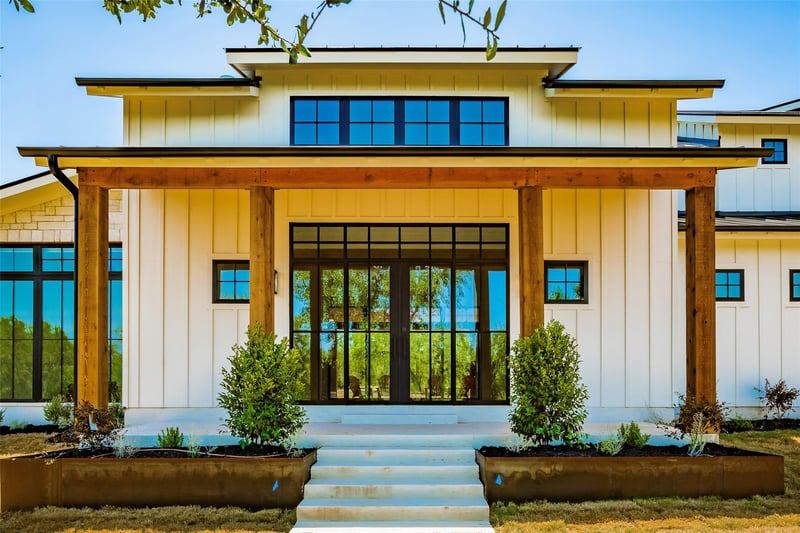 1408 Likeness RD, Spicewood, TX 78669