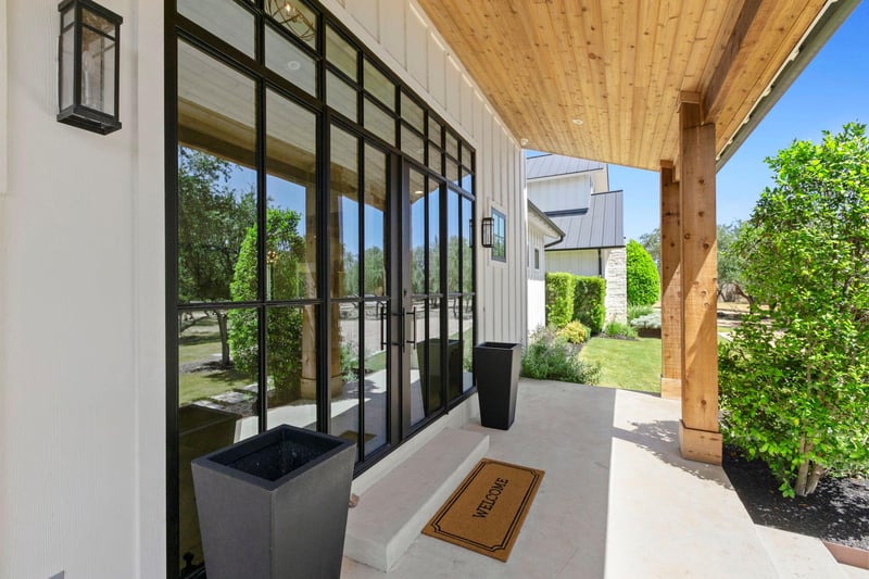 1408 Likeness RD, Spicewood, TX 78669