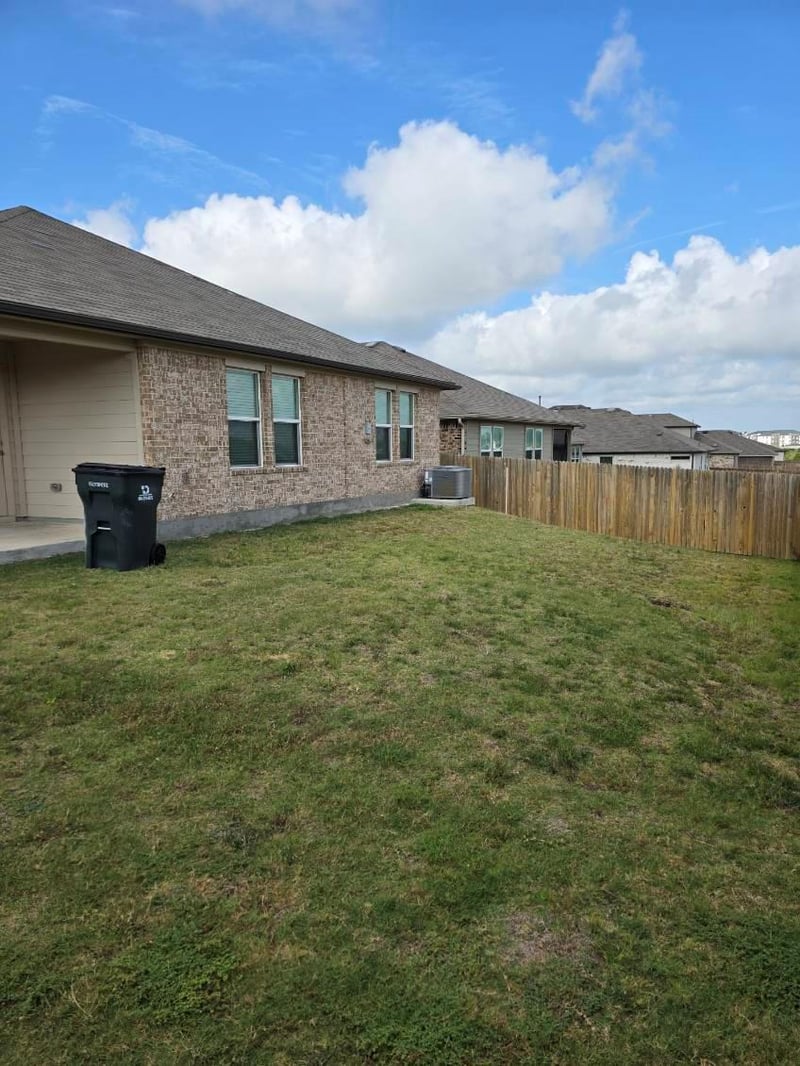 104 Pronghorn CIR, San Marcos, TX 78666
