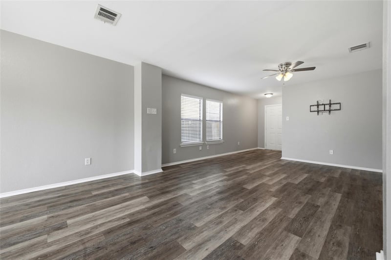 2206 Bluebonnet DR, Round Rock, TX 78664