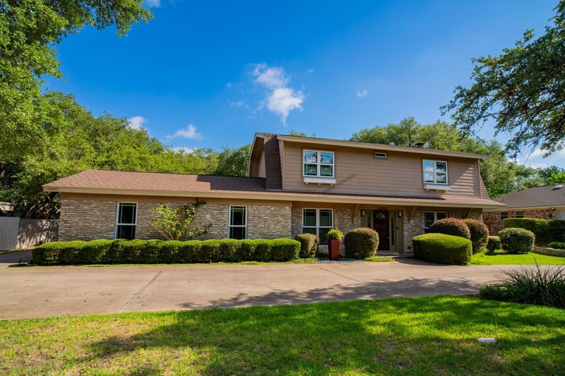 8806 Balcones Club DR, Austin, TX 78750