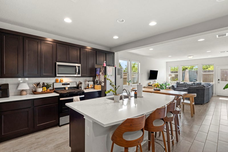 12402 Zenyatta DR, Buda, TX 78610