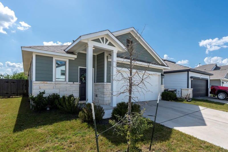12402 Zenyatta DR, Buda, TX 78610