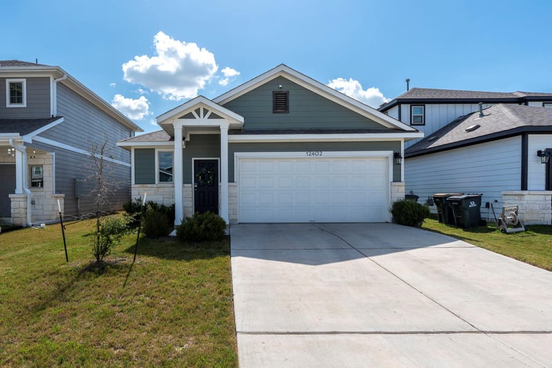12402 Zenyatta DR, Buda, TX 78610