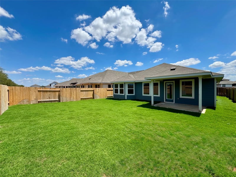 160 Coopers Hawk CRST, Cedar Creek, TX 78612