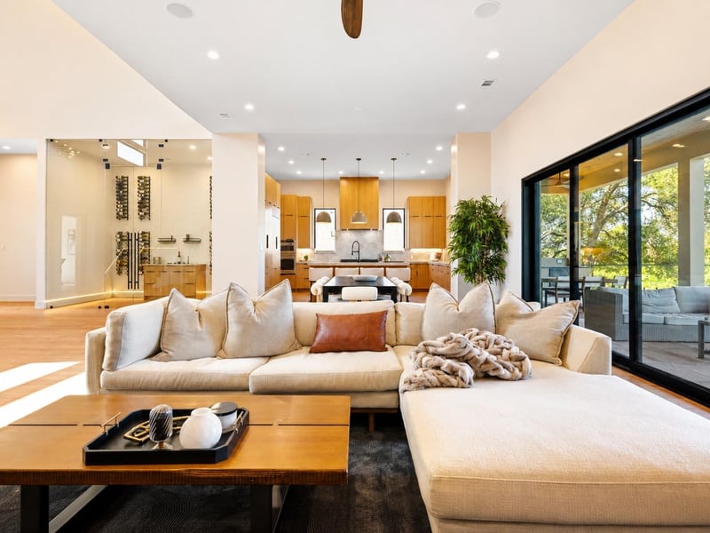205 Waters View CT, Dripping Springs, TX 78620