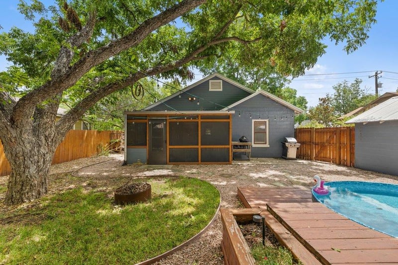 1218 Myrtle ST, Georgetown, TX 78626
