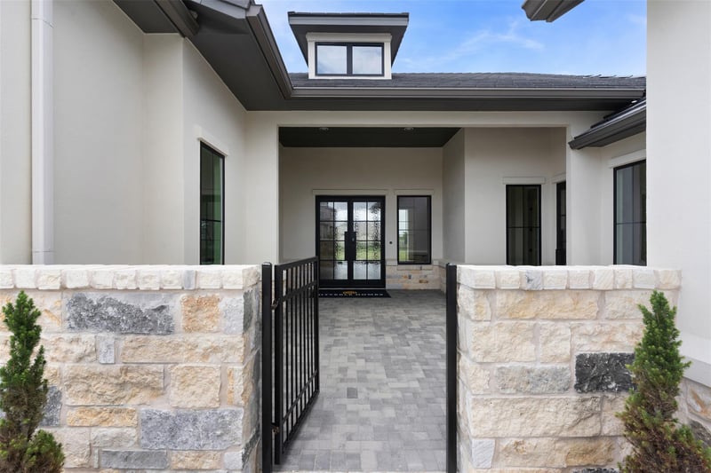 121 La Ventana DR, Liberty Hill, TX 78642