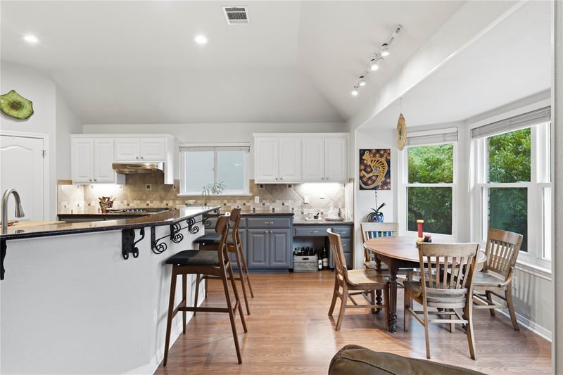 11213 Savin Hill LN, Austin, TX 78739