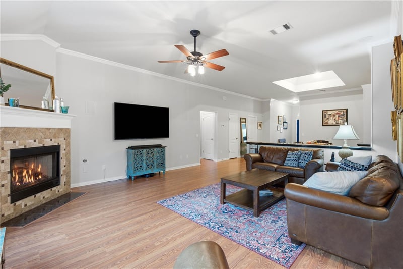 11213 Savin Hill LN, Austin, TX 78739