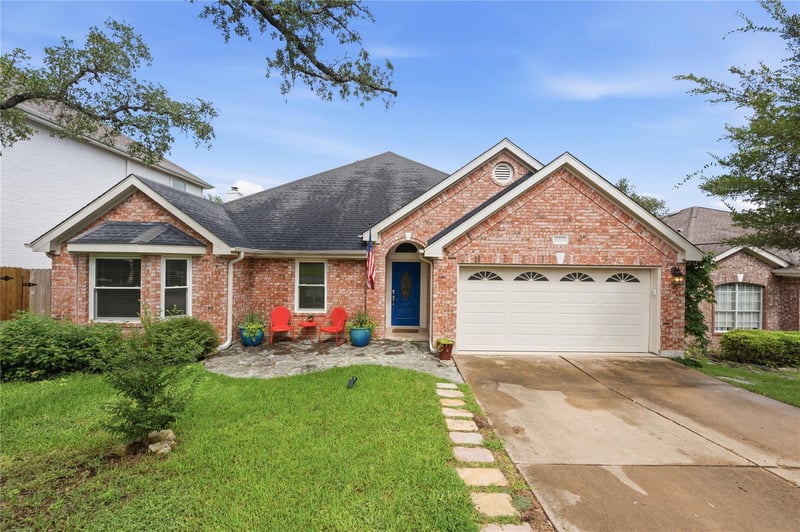 11213 Savin Hill LN, Austin, TX 78739