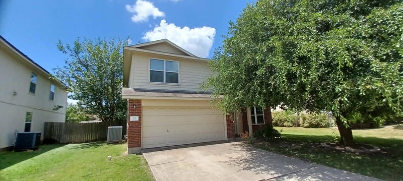 121 Wegstrom ST, Hutto, TX 78634