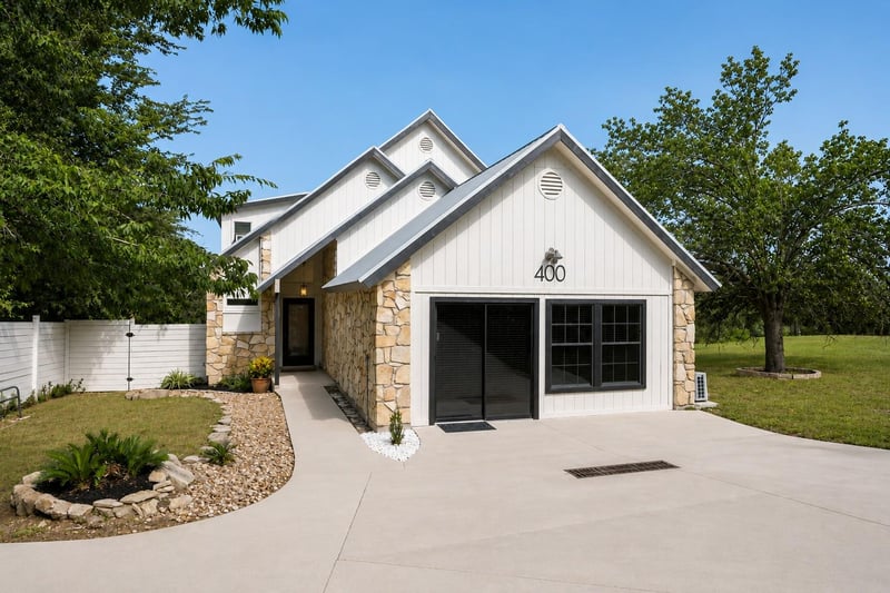 400 Laurelwood DR, Austin, TX 78733
