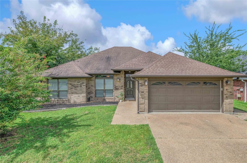 2810 Rayado CT N, College Station, TX 77845