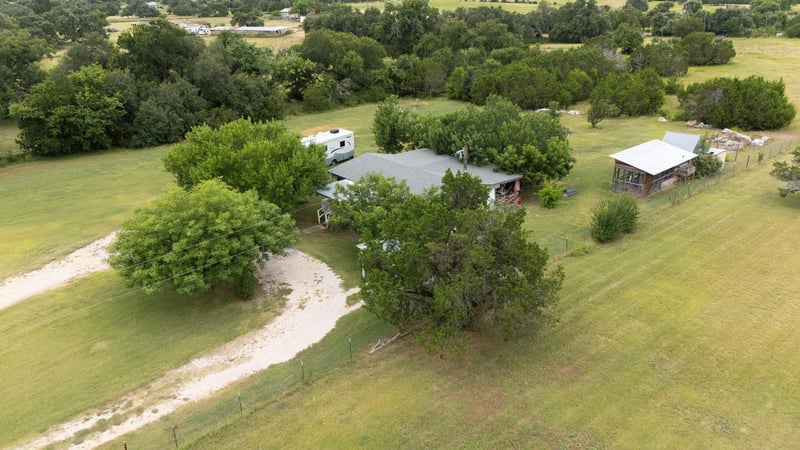 706 Phillip LN, Liberty Hill, TX 78642