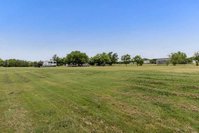 706 Phillip LN, Liberty Hill, TX 78642