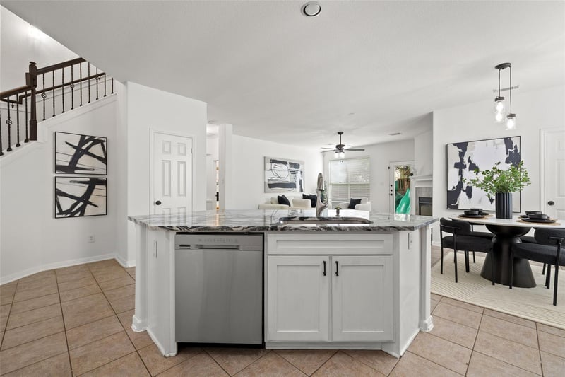 1712 Lynnville TRL, Austin, TX 78727