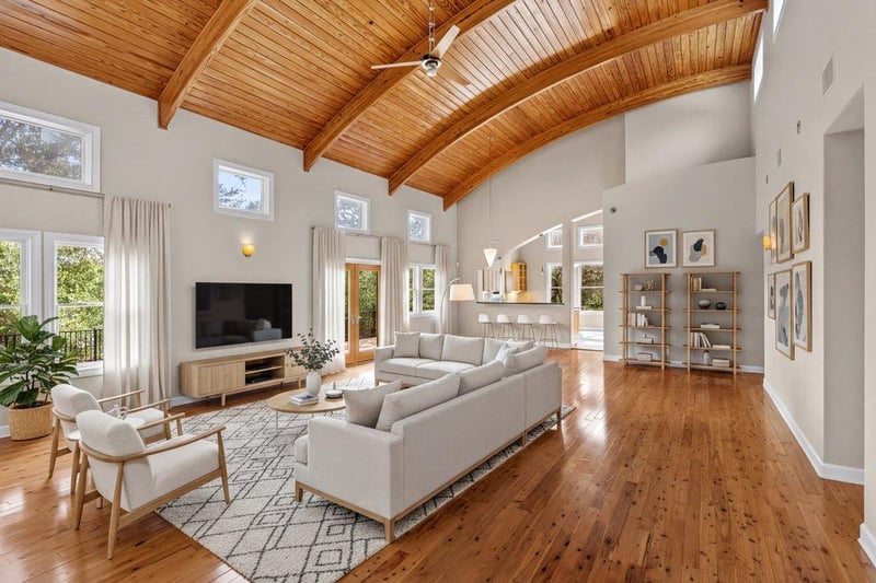10200 Birdlip CIR, Austin, TX 78733