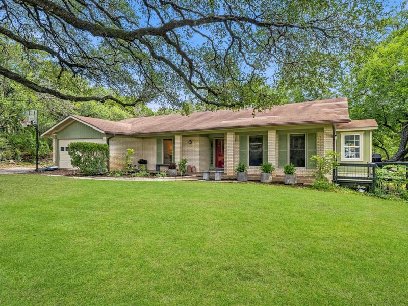 301 Twin Creek RD, Manchaca, TX 78652