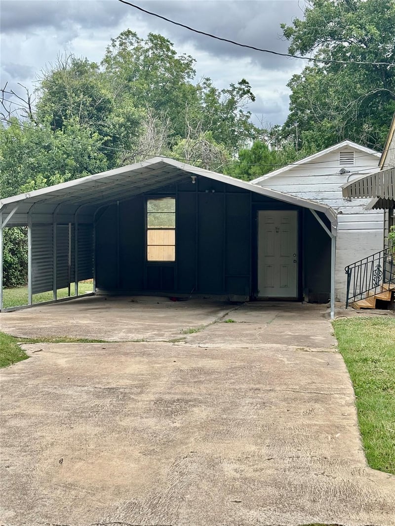 415 7th ST, Taylor, TX 76574
