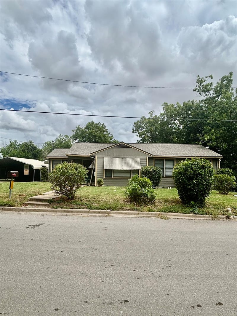 415 7th ST, Taylor, TX 76574