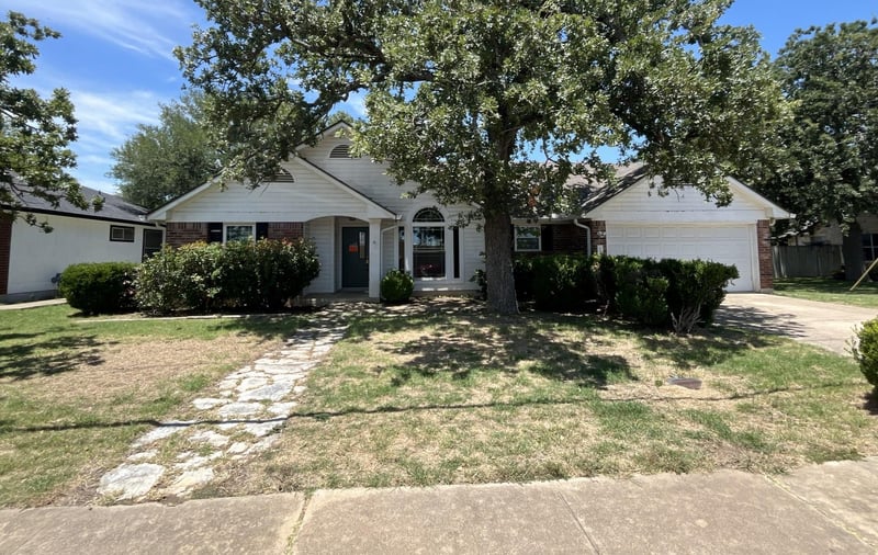 1712 Somerset DR, Round Rock, TX 78681