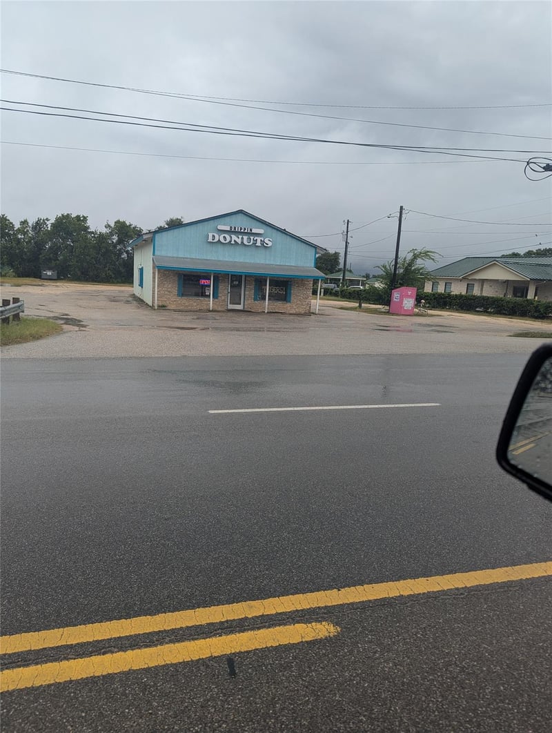 651 Highway 290 Hw, Dripping Springs, TX 78620