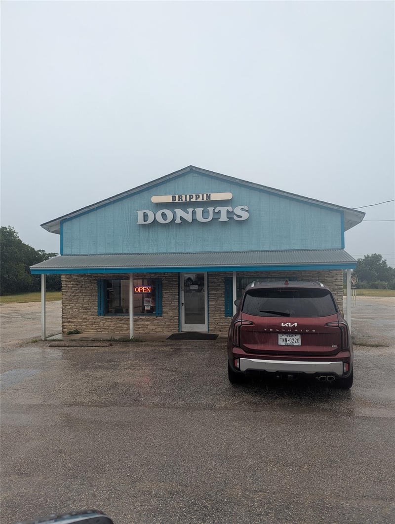 651 Highway 290 Hw, Dripping Springs, TX 78620